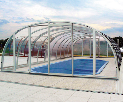 Constellation high pool enclosure