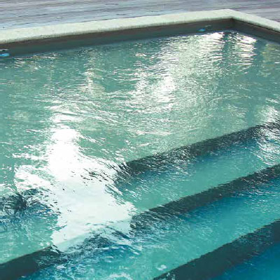 RESIST 75 made to measure inground pool liner, resistant to high temperatures