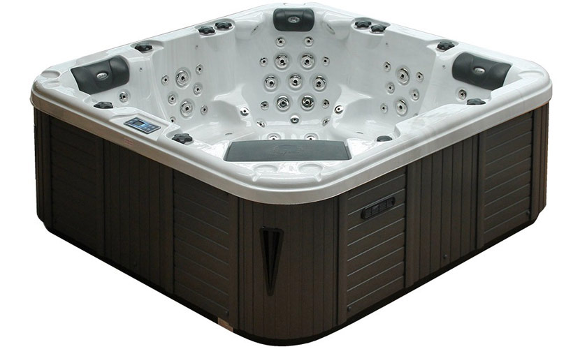 Phoenix spa   5 person capacity