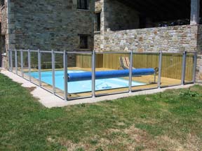 IASO Flash N Transparent pool barrier system