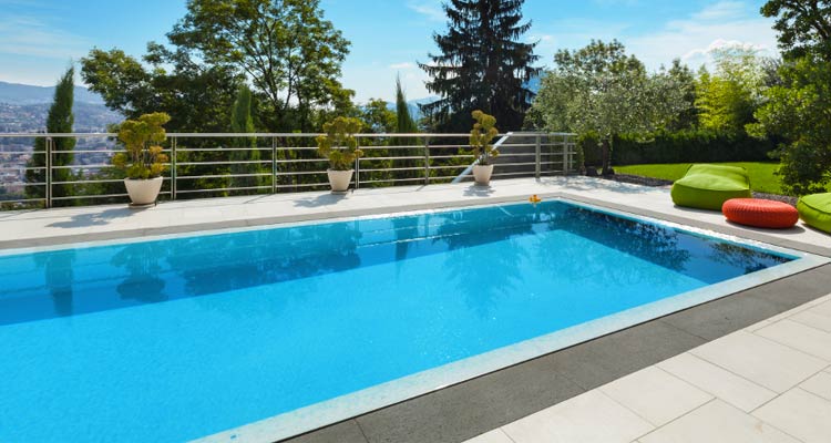 RESIST 150 varnished reinforced PVC liner for pools in Royal Blue