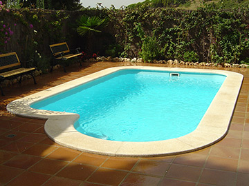 Olbia 615 polyester shell pool