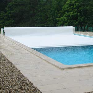 VOLEO automatic pool cover